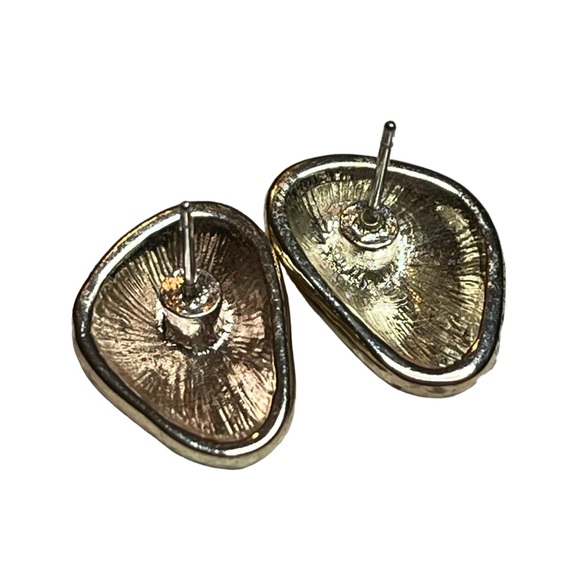 Mod Polished Chrome-Look Metal Kidney Bean Shaped Earrings - Picture 6 of 7